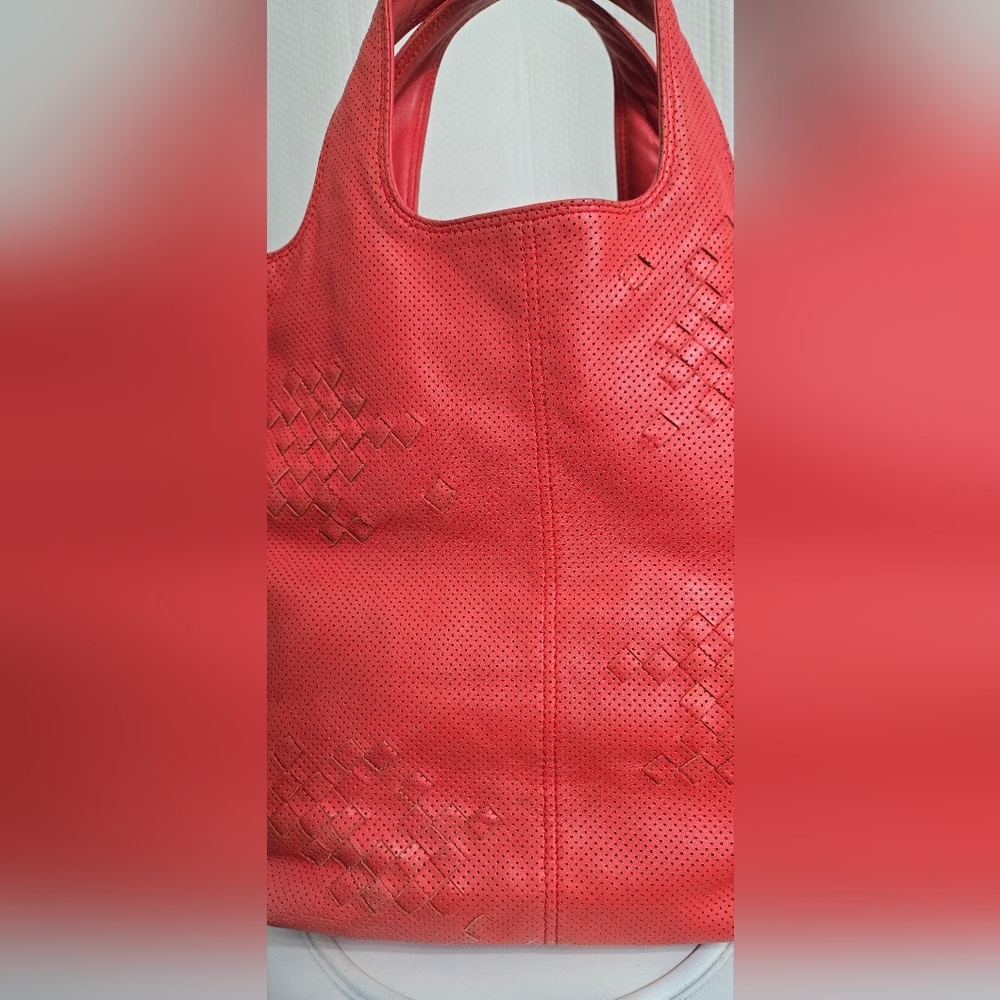 GUC Bottega Veneta Red Intrecciato Top Handle Bag - Picture 2 of 16
